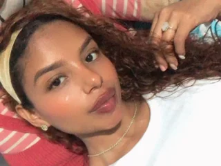 bestlivesexchat.com nickymontero livesex profile in so-look-in-the-waves cams