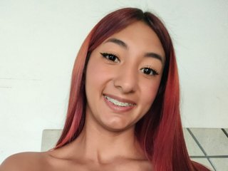 Nickyvelvet webcam