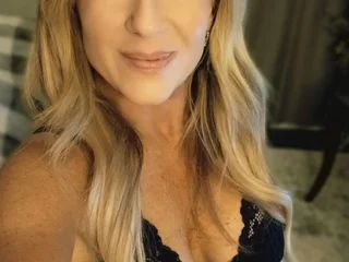 NinaHartXO streamate
