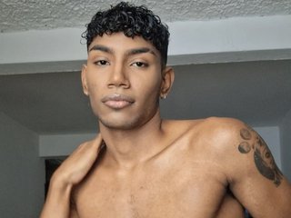Noah_hot Porn Show