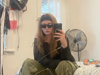 mega-camsex.net orlamonroe livesex profile in this-is-my-little-secret cams