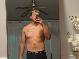 papiichulooo from jerkmate