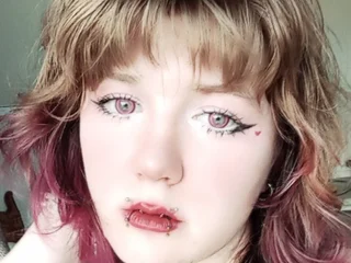 PiercedGoddessa streamate