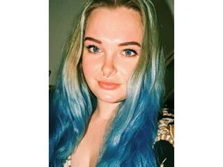PlusEmoBaddie