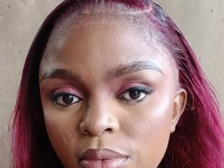 PrettyLisa28 webcam