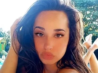 RachelleDomme webcam livesex profile in capricorn cams