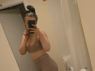 streamate reeseyxo webcam profile pic via livesexbbwcams.com