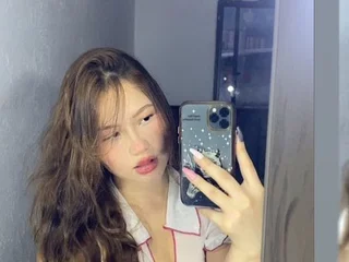 rudecam.live roxie_summer livesex profile in earth-most-of-the-time cams