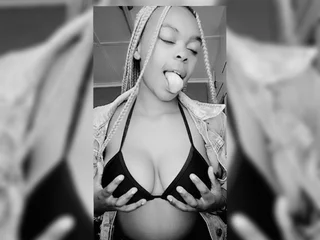 SLIMTHICK19