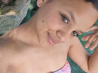 SalomeVergara live cam