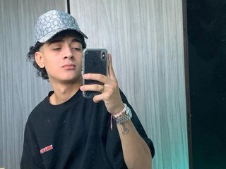 Sam_Cute33