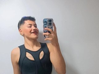 Sashawest69 live cam