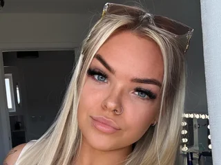 SexySiennaaaX Live Cam