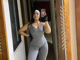 Shania_Amore