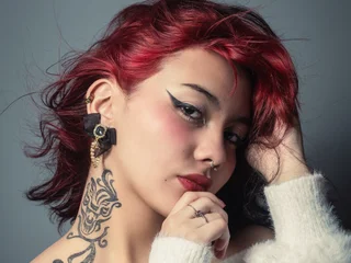 elivecams.com shizukohyde livesex profile in salt-and-pepper-hair cams