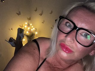 Webcam sex fun with SiennaLush on live sex cam