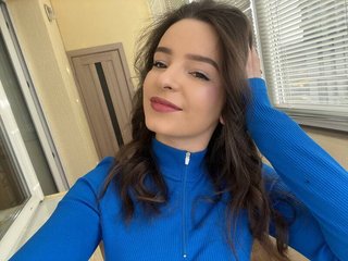 SingleMariam - Streamate Teen Piercing Tattoo Girl 