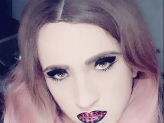 SissyTee