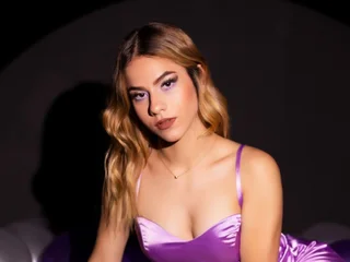 sexcityguide.com skywillow_oficial livesex profile in spanish cams