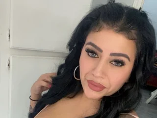 SondraMilfNextDoor streamate