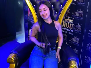 livestrip-joy.com sophia_castillo livesex profile in hairy cams