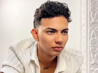 Stuart_cum21