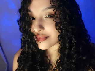 newporncams.com sunlyara livesex profile in latina cams