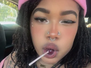 streamate sweetmelonns webcam profile pic via glamcambabes.com