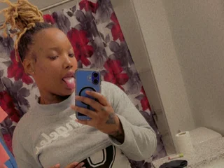 ThaGoatParrish webcam profile - American