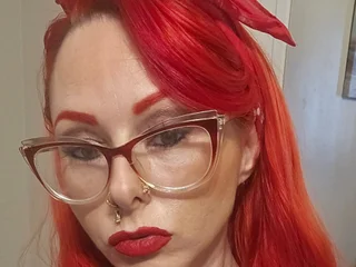 TrinityBanks webcam livesex profile in average-tits cams