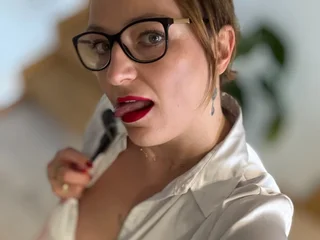 sexcam3d.net velvetwitch87 livesex profile in curvy cams