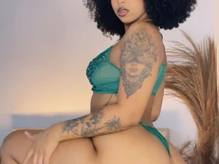 AdharaHiiller profile picture