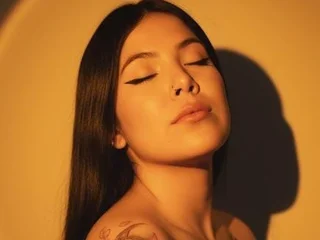 ailynred