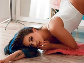 streamate alanamilani19 webcam profile pic via watchgirlcam.com