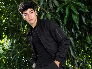 AlekSterling profile picture