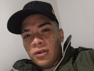 alesmiller25 webcam