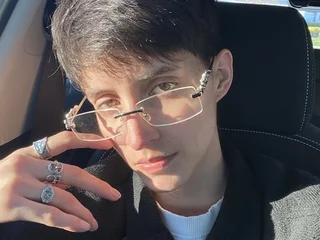 AlexMills18 profile picture