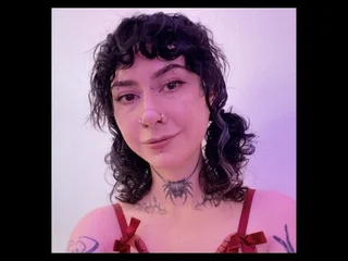 6livesex.com babybug100 livesex profile in small-tits cams