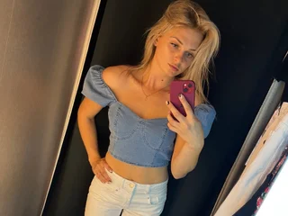 Blond_Beautyy Live Cam
