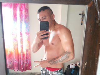 boydominanteee Live Webcam on Streamate