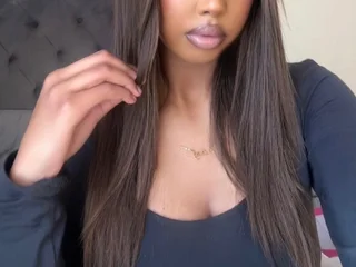 brownsknnbabydoll22 streamate