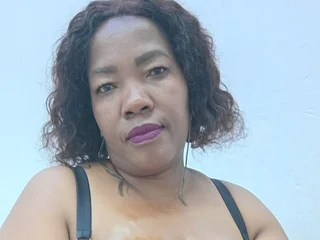 curvyelegencexxx