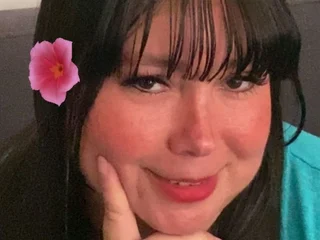 CuttieEsmeralda profile picture
