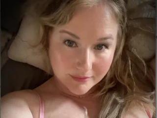Ellie_Renee