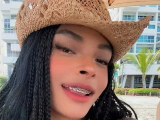 EmmaEbonyX19 profile picture
