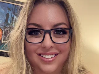 FaraPhenix profile picture