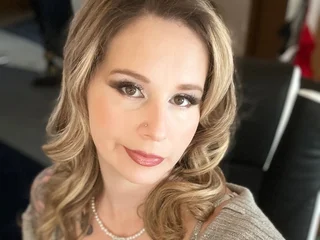 Hottyhousewife18 Live Cam