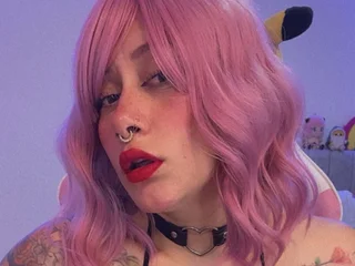 kamikohot modelo tatuada latina