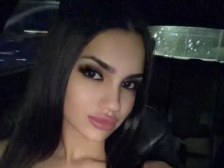 KarelyLou profile picture