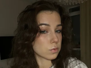 LeyaBloom profile picture